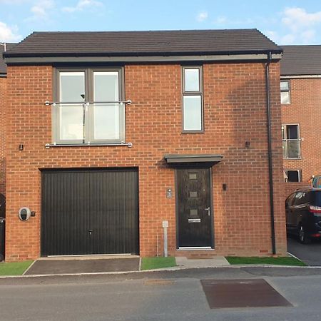 5 Star Luxury Small Cosy House With Lake View Doncaster Exterior photo